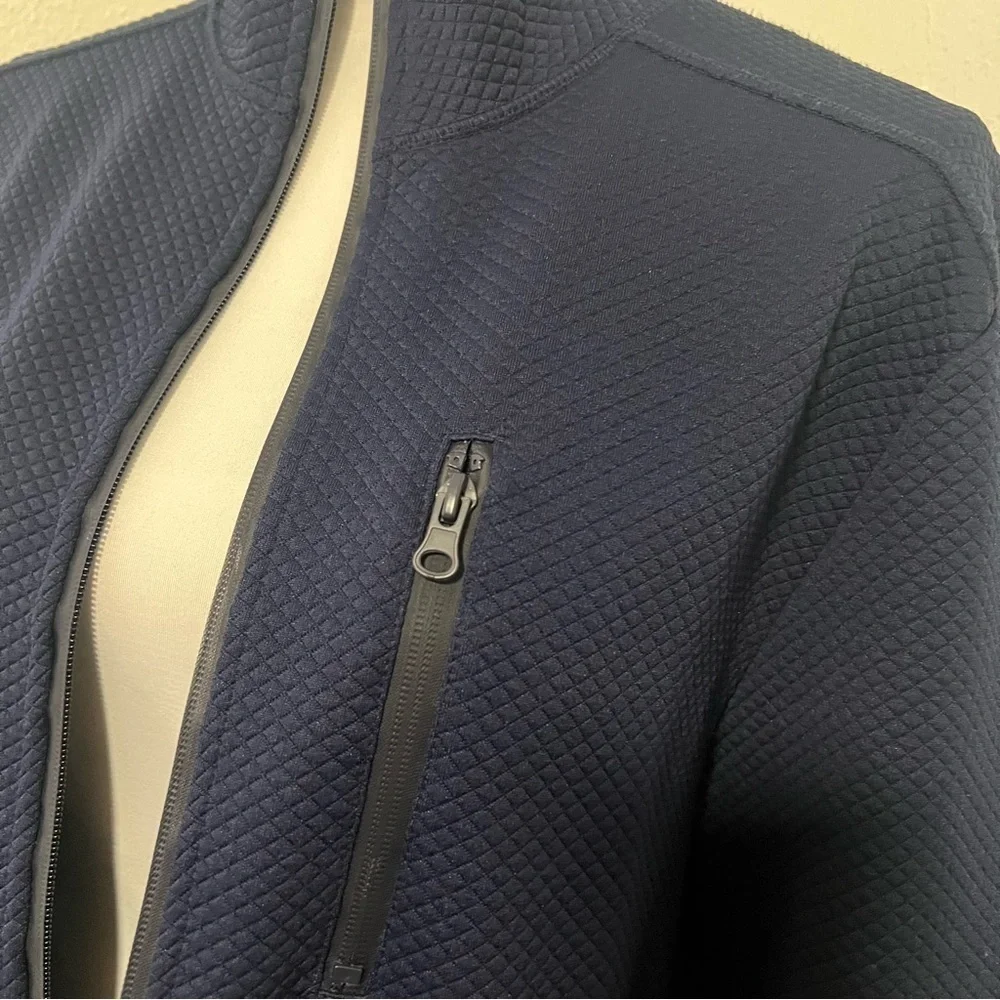 GUESS Men’s Medium Eric Jacquard Mock Full Zip Logo Jacket NWT Navy Everyday